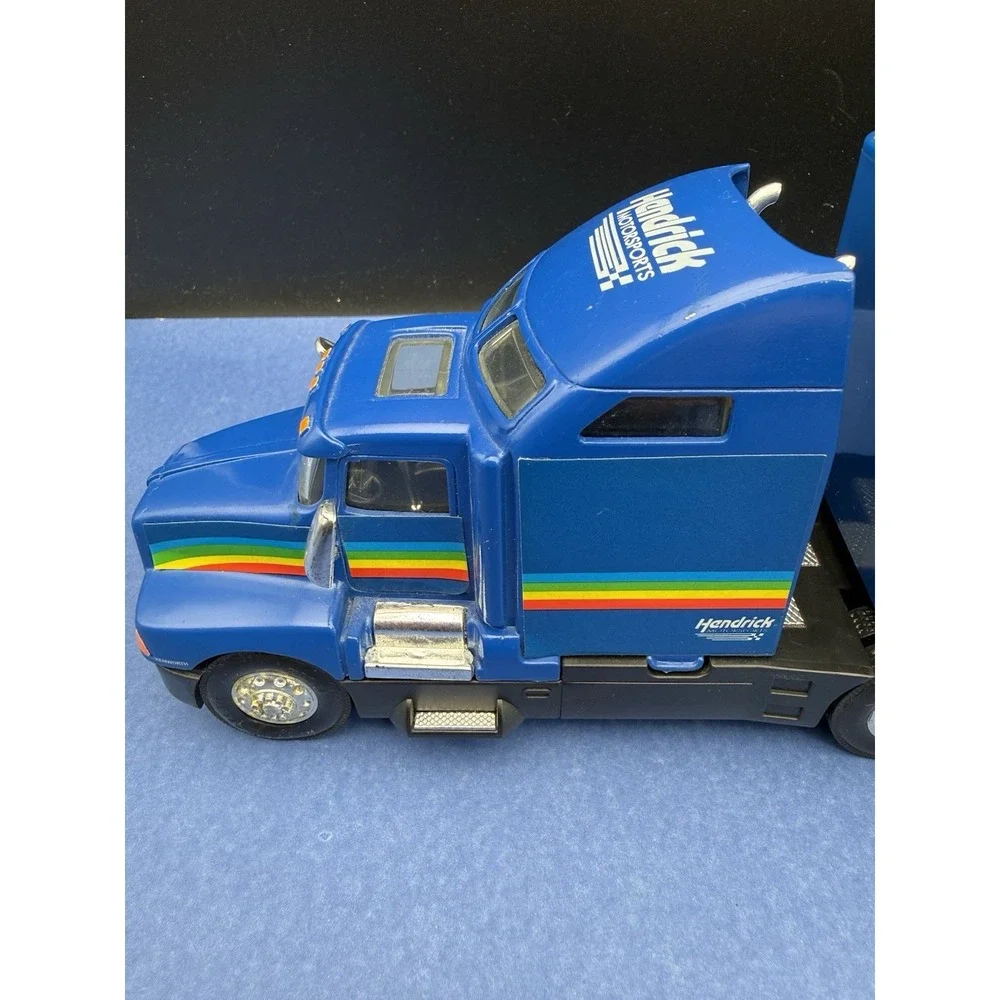 Racing Champions 1993 1:43‎ NASCAR Team Transporter Jeff Gordon Dupont Diecast
